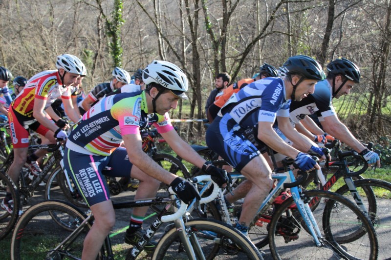 un départ sur les chapeaux de roue